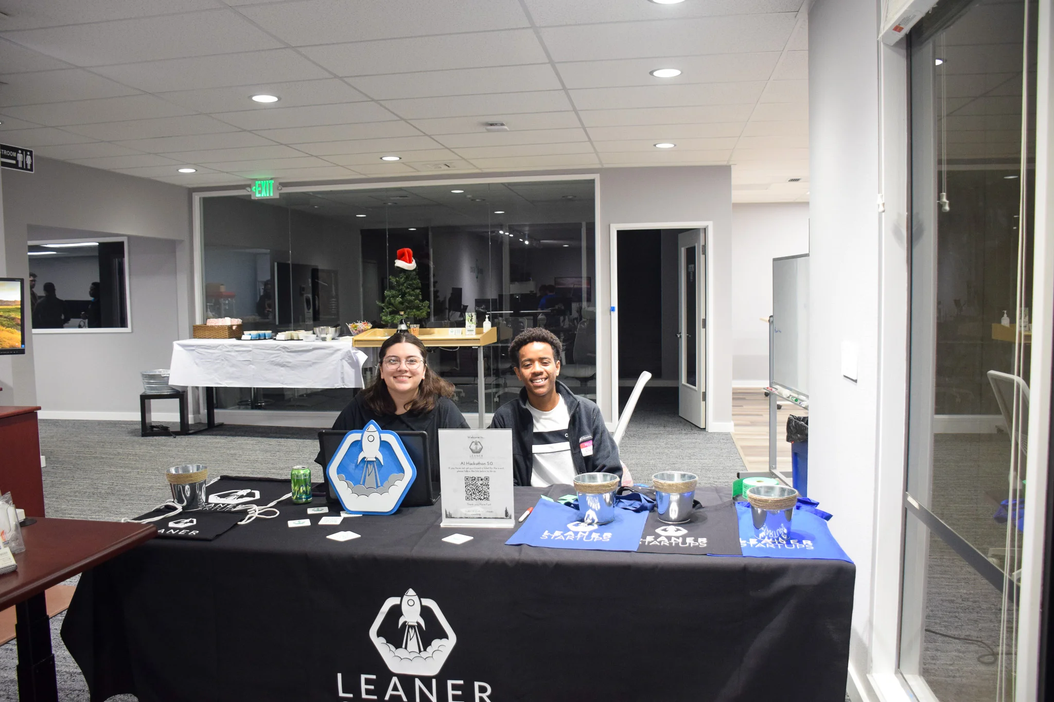 Front desk volunteers for tech event by Leaner Startups